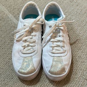 White with sparkly stripe converse
